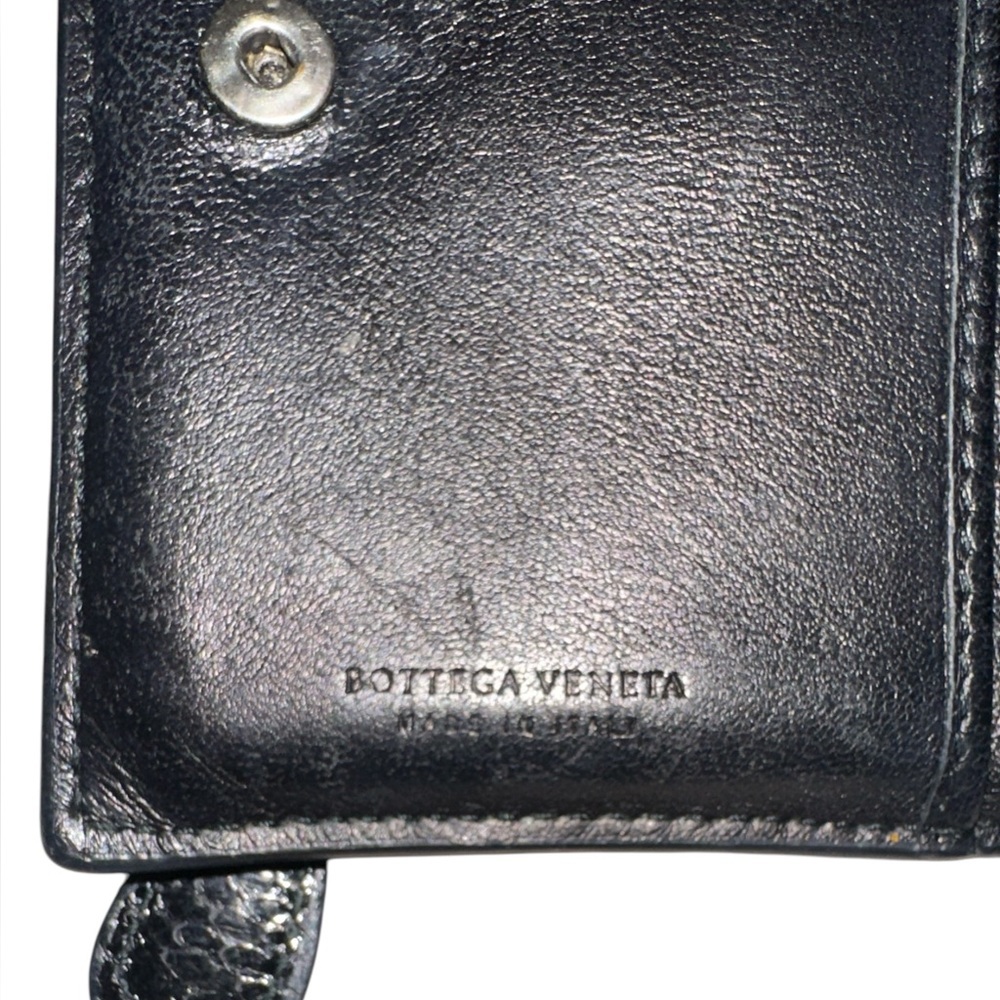 Bottega Veneta Calfskin Wallet - Picture 7 of 9